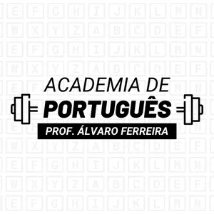Academia de Português 2 Ilustração de um ambiente de estudo avançado da Academia de Português, com laptop exibindo gramática, livros de referência, caderno de exercícios e quadro mostrando análise sintática de período composto.