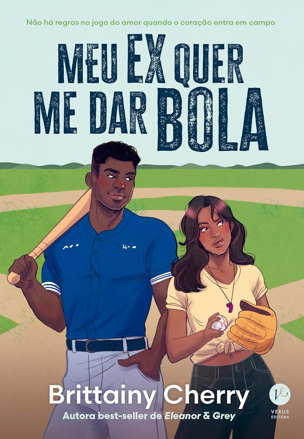 Ilustração de campo de beisebol ao entardecer com a treinadora Avery e o ex‑namorado Nathan, mostrando tensão romântica.